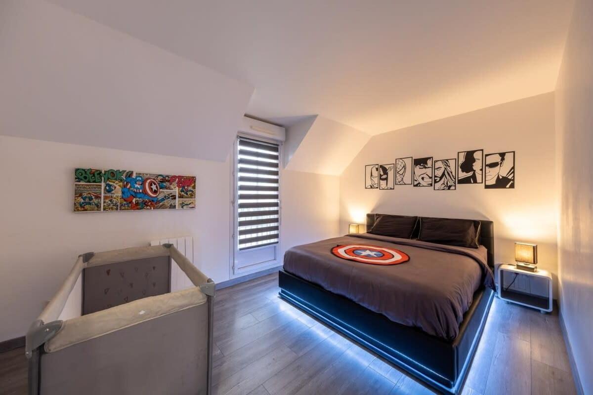 Disney Avengers Home มานี-เลอ-องเกรอ ภายนอก รูปภาพ